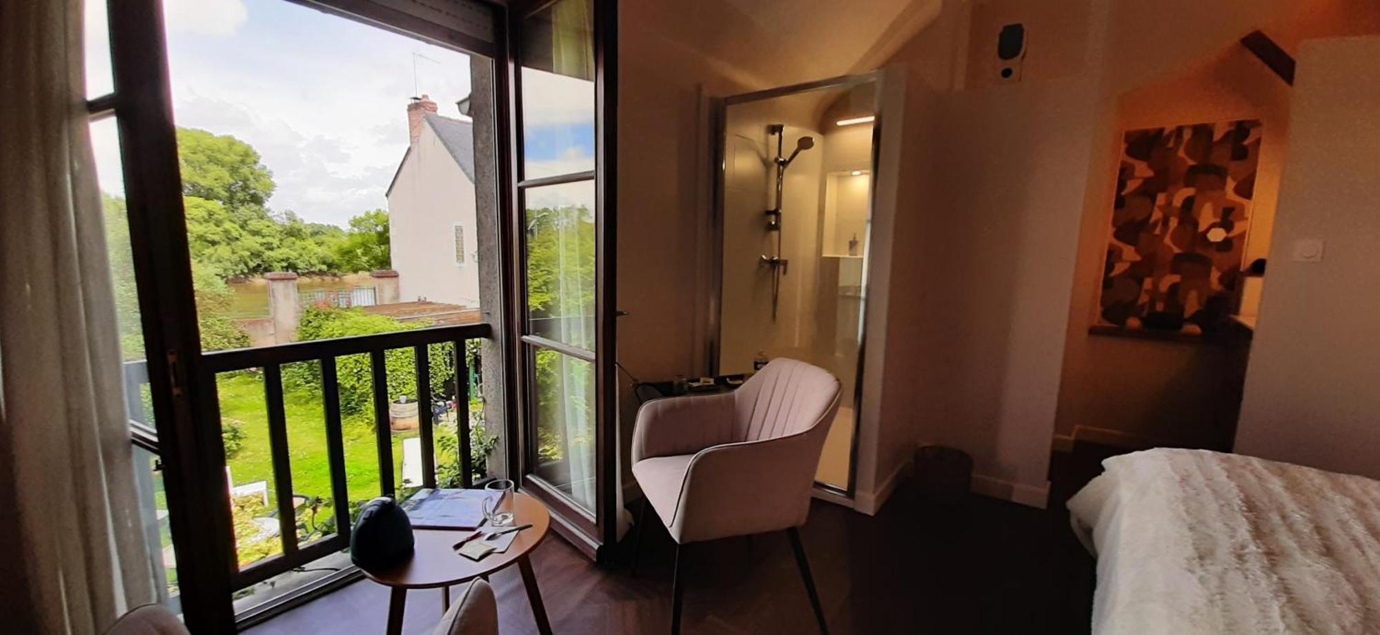 Les Balcons Sur La Loire Bed & Breakfast Chalonnes-sur-Loire Bagian luar foto