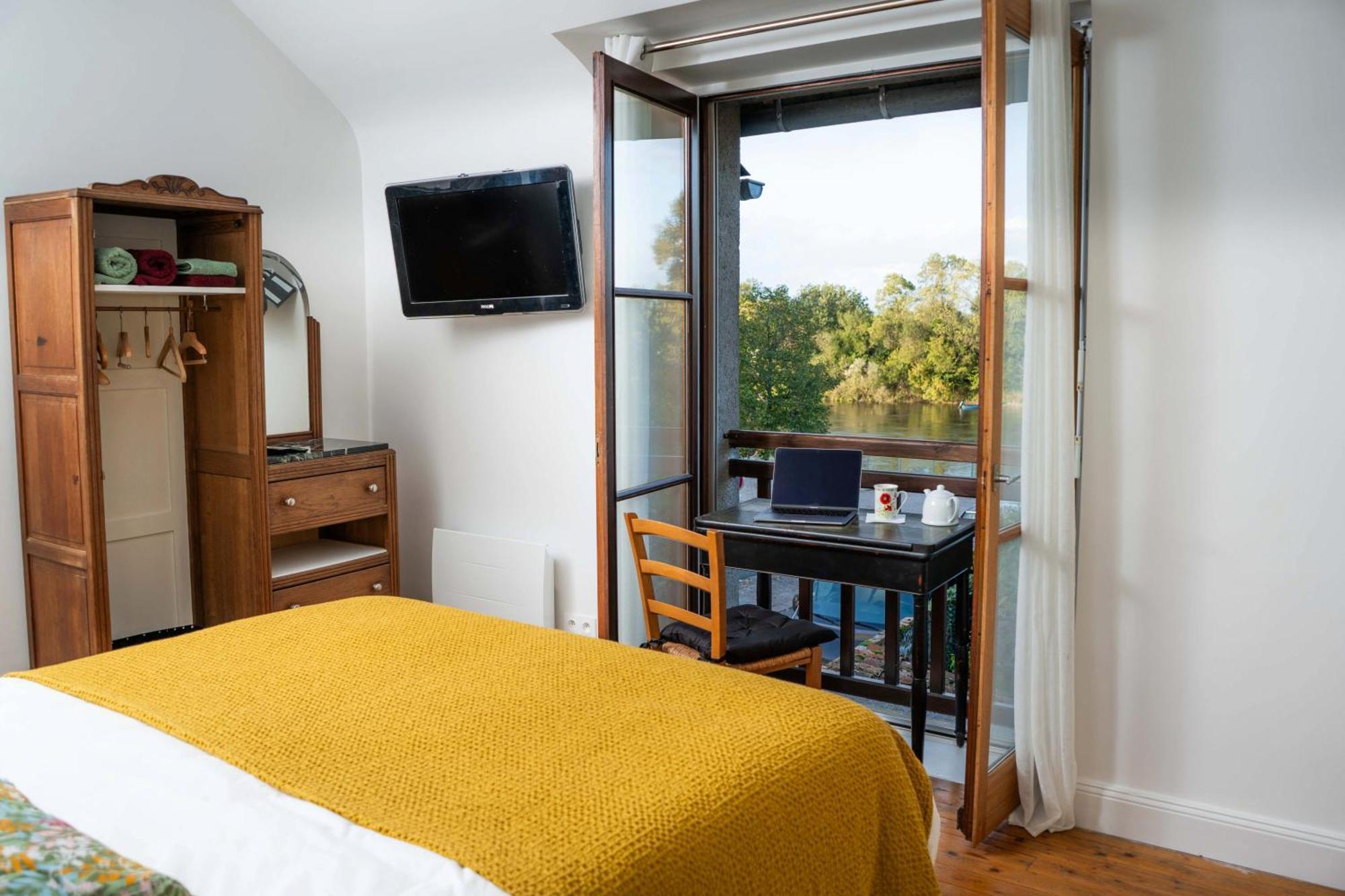 Les Balcons Sur La Loire Bed & Breakfast Chalonnes-sur-Loire Bagian luar foto