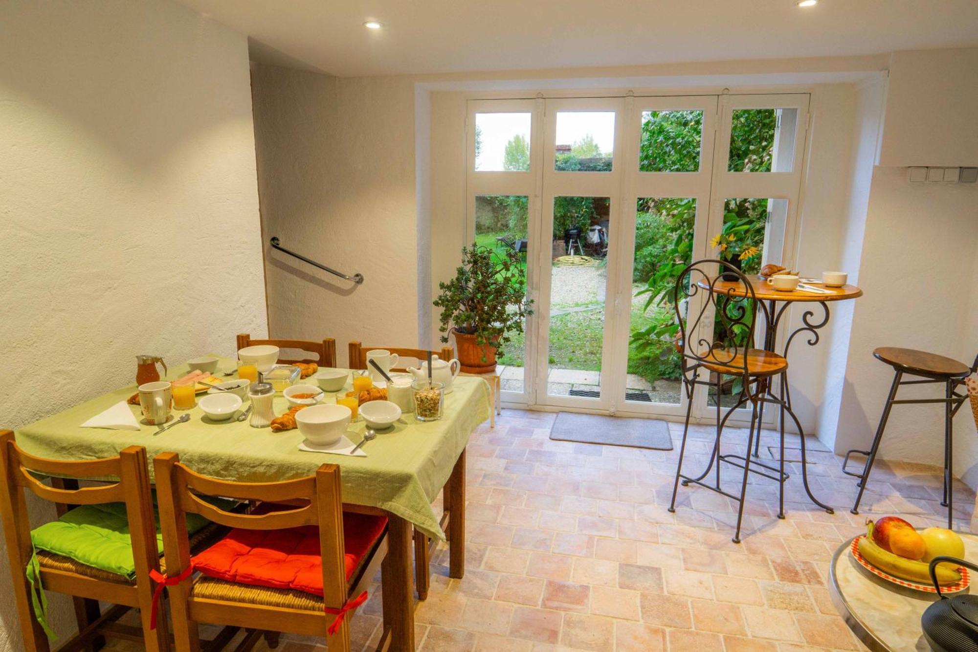 Les Balcons Sur La Loire Bed & Breakfast Chalonnes-sur-Loire Bagian luar foto